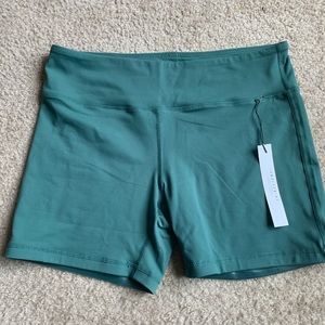 IAB_MFG 5 inch No-Ride Short